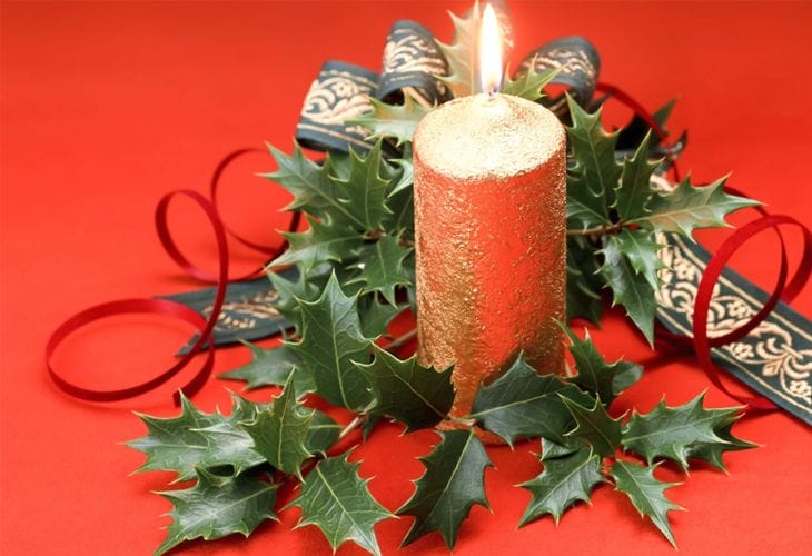 Candle_on_Red Candle_on_Red