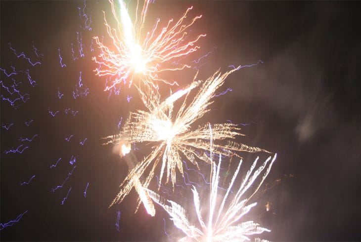 40 Amazing Examples of Firework Photography 26 Fireworks LXXXI