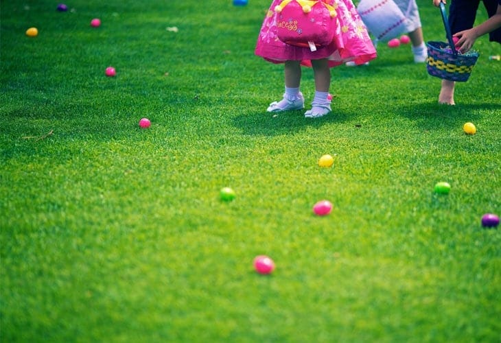 50 Beautiful Easter Wallpapers 16 Easter-Egg-Hunt-wallpaper