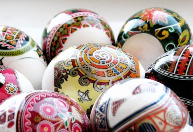 50 Beautiful Easter Wallpapers 13 Easter-Eggs