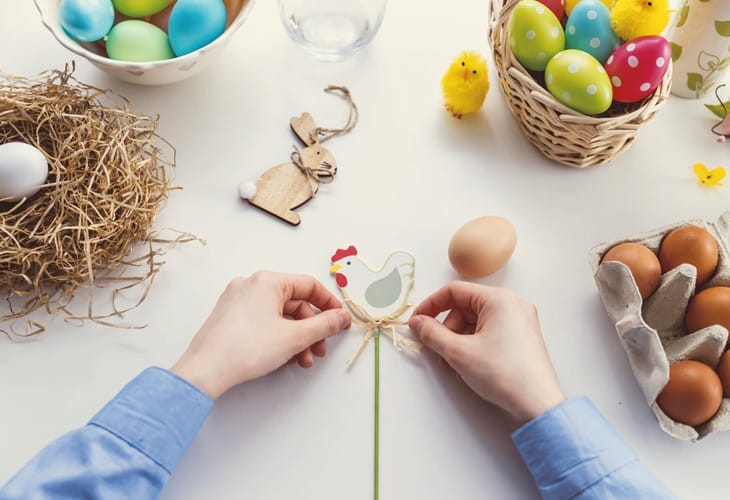 50 Beautiful Easter Wallpapers 7 Female Hands Made Some Wooden Ornaments