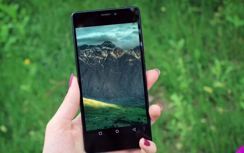 300+ Smartphone Mockup PSD Templates 317 Huawei Phone Mockup