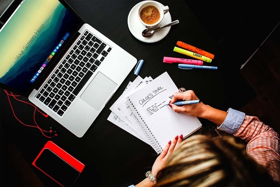 Latest Free Web Elements From February 2015 30 Macbook Pro Office Mockup PSD