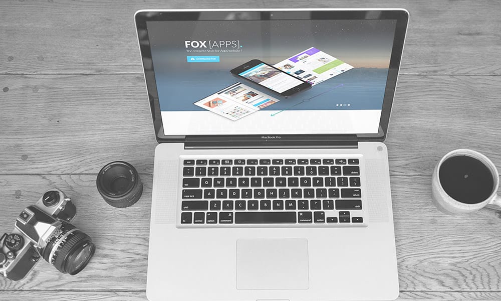 Free Macbook Mockup PSD