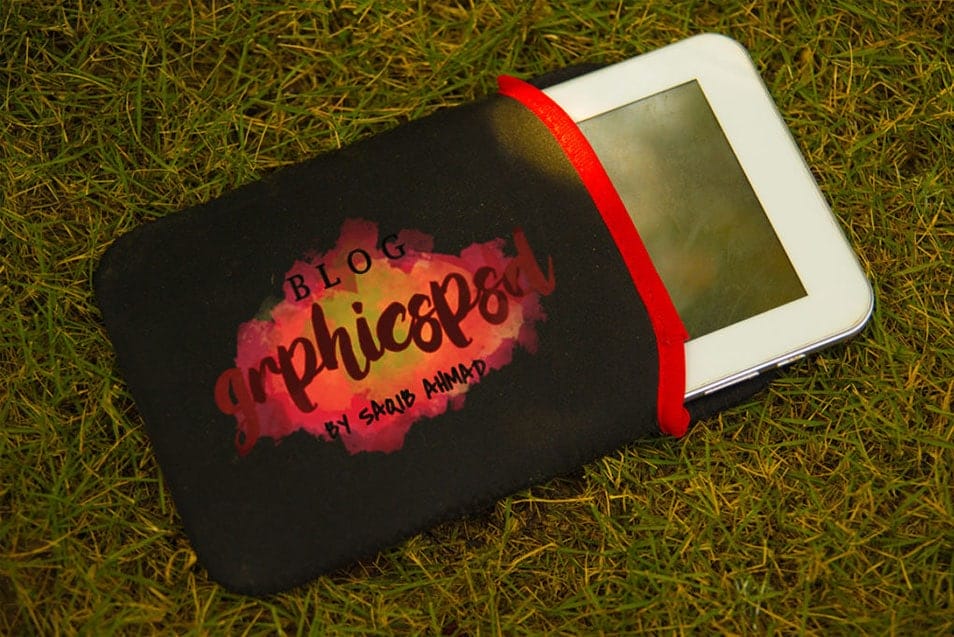 Free Tablet Pouch PSD Mockup 2 Free Tablet Pouch PSD Mockup