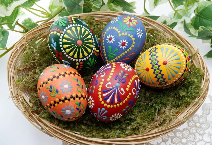 50 Beautiful Easter Wallpapers 29 Easter Ornament