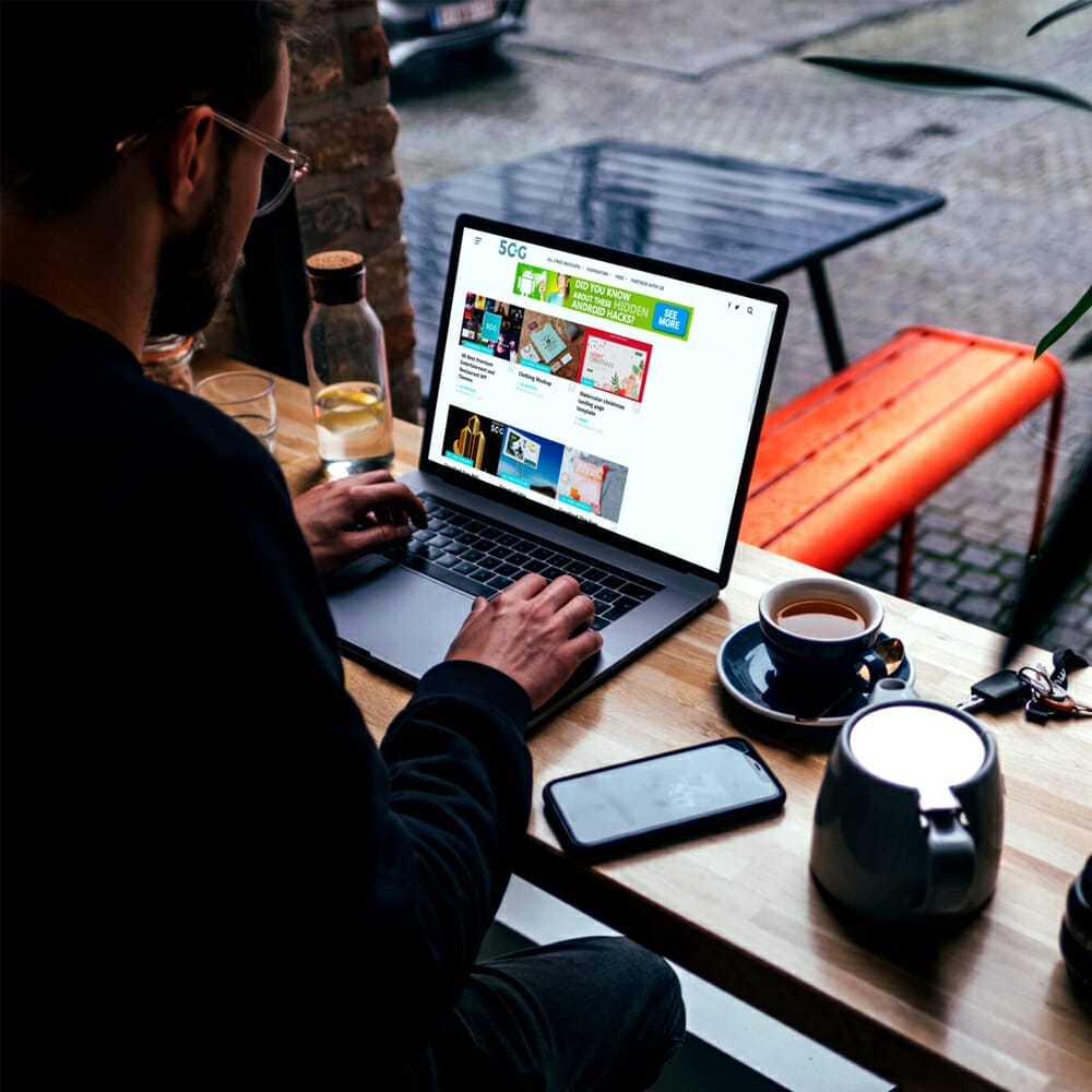 Free Macbook Pro Laptop Mockups PSD 1 Free Macbook Pro Laptop Mockups PSD