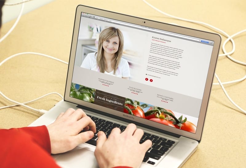 Free Mackbook Pro Mockup