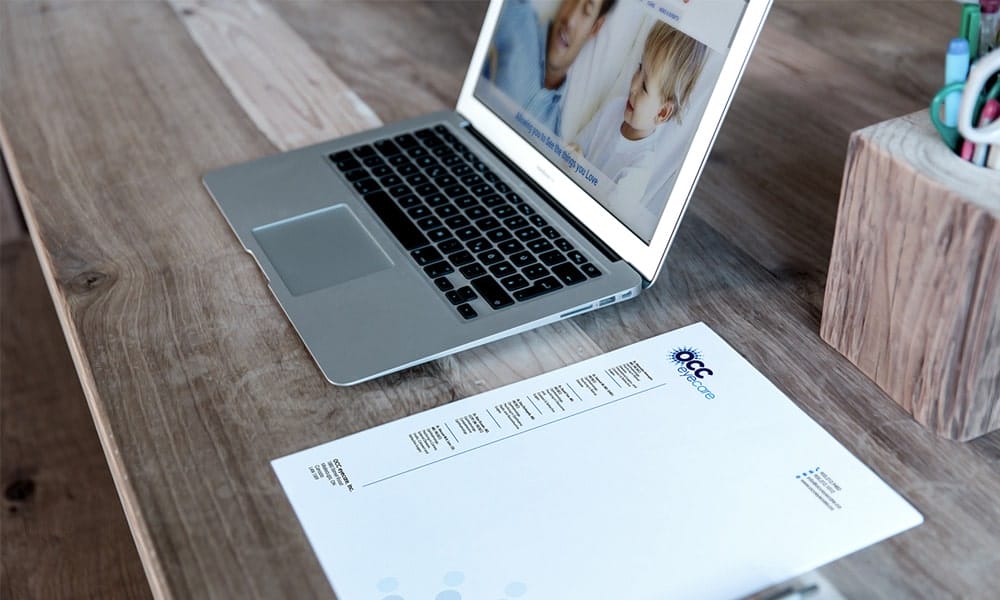 Free Letterhead & Mac Book Mockup PSD