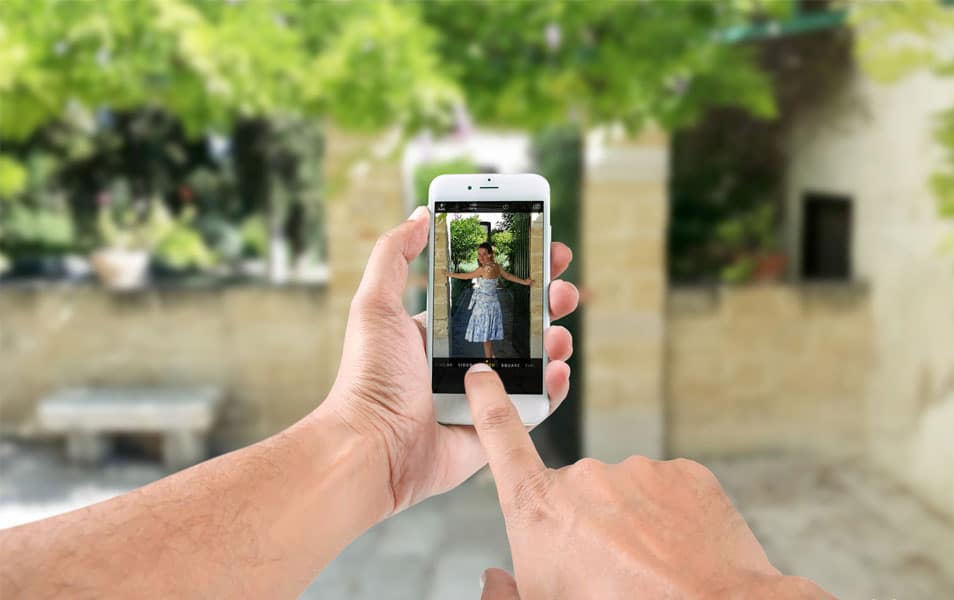 Free Apple iPhone 6S PSD Mockups