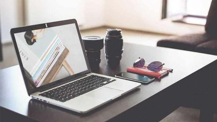 Free Macbook Pro PSD Mockup Template