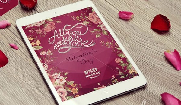 Free iPad Mini Mockup Valentine