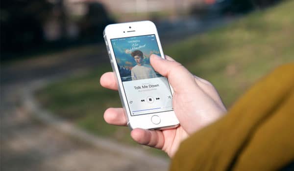 iPhone SE Silver Mockup