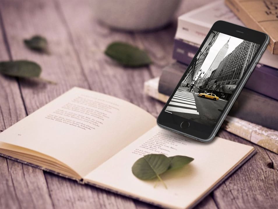 Photorealistic iPhone 6 Plus Mockup