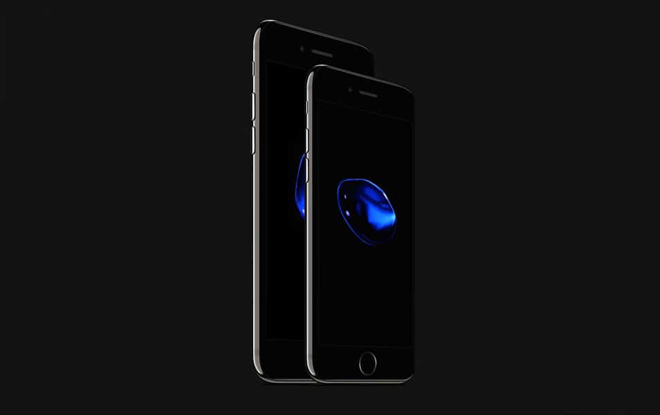 iPhone 7 and iPhone 7 Plus Jet Black PSD Mockup