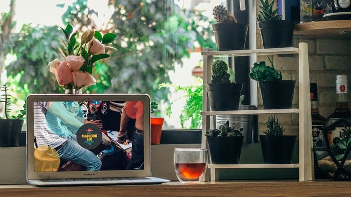 Free Beautiful MacBook Air Mock-up PSD