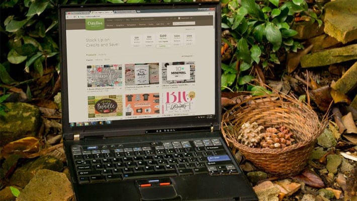 Free Film Laptop Mockup PSD