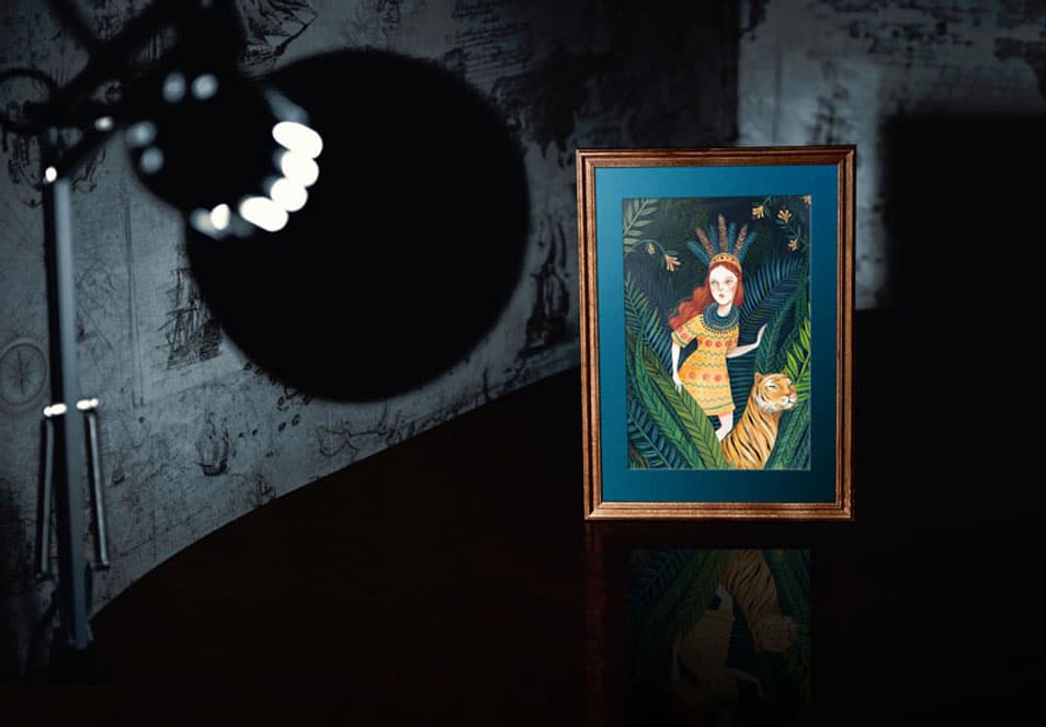 Free Classic Portrait Color Painting Photo Frame Mockup PSD