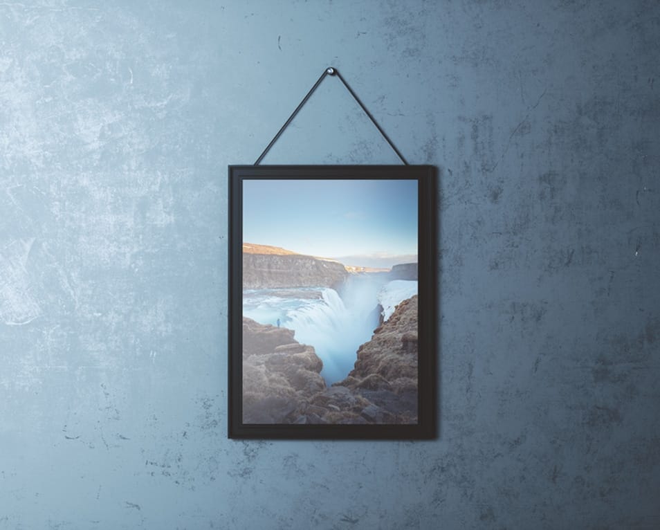 Free Hanging Picture Frame Mockup PSD