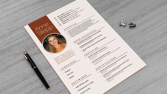Free A4 Paper Flyer / Resume Mockup PSD