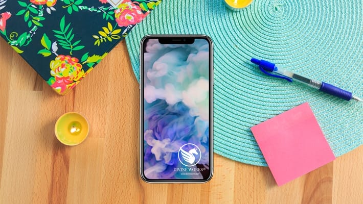 Free iPhone X Mockup