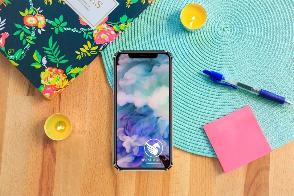 Free iPhone X Mockup