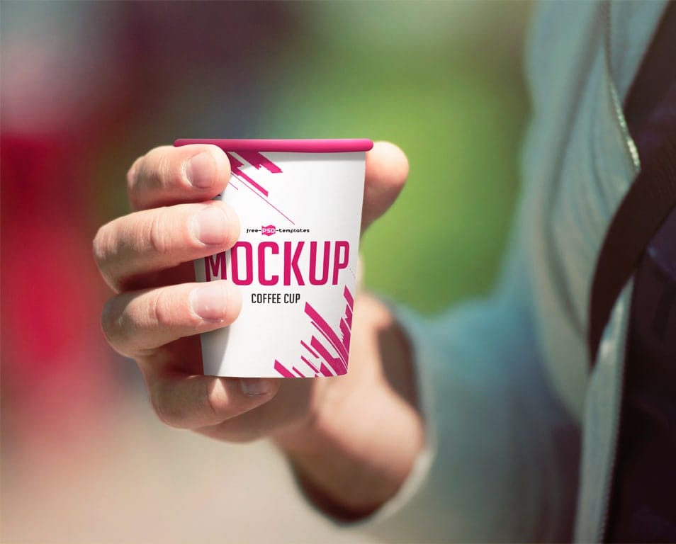 Free Coffee Cup Mock-up in PSD