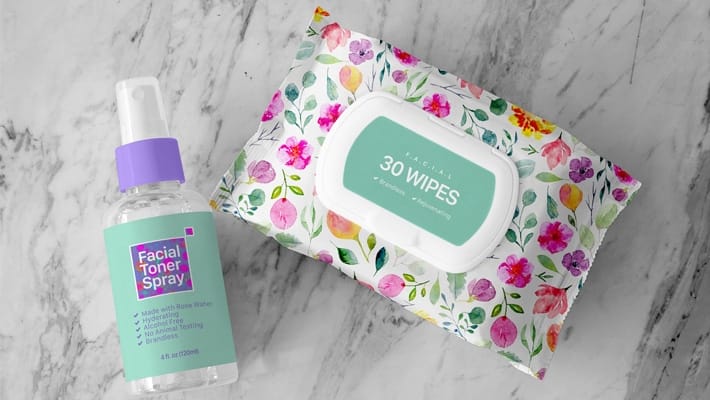 Free Facial Wipes & Toner Spray Mockup PSD