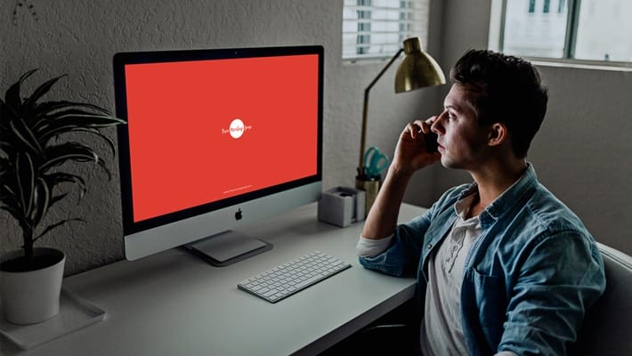 Free Developer Using iMac Mockup