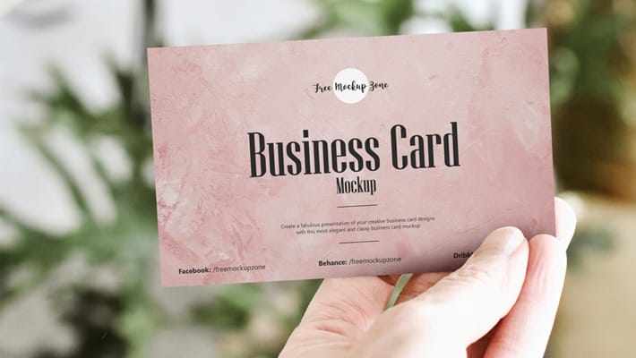 Free Hand Showing Business Card Mockup PSD