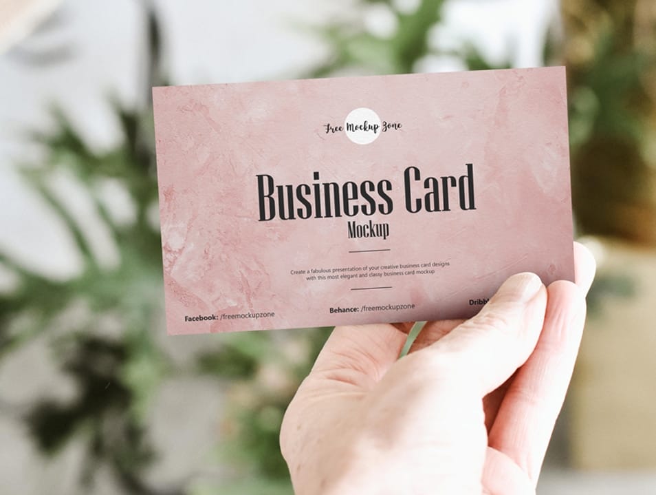 Free Hand Showing Business Card Mockup PSD
