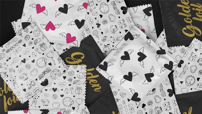 Free Pepper Pouch PSD Premium Mockup For Presentation