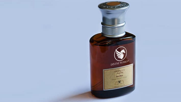 Free Perfume Bottle Mockup