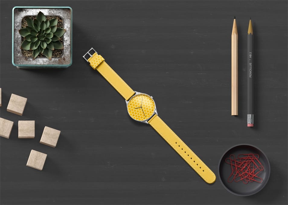 Free Smart Watch PSD Mockup