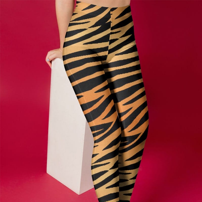 Free Leopard Skin Design Legging Mockup