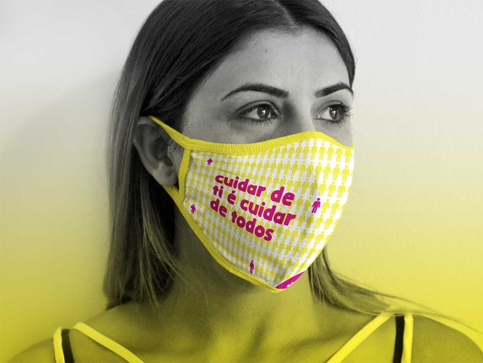 Free Protective Corona Cloth Face Mask Mockup PSD