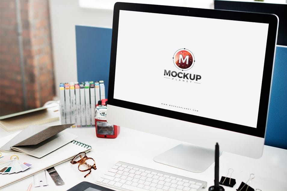 Free Computer Mockup For Website Screen Presentation