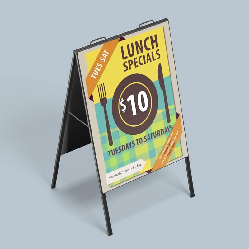 Free Outdoor Stand Mockup PSD