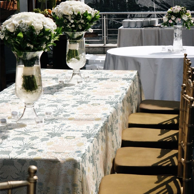 Free Tablecloth Mockup PSD Template