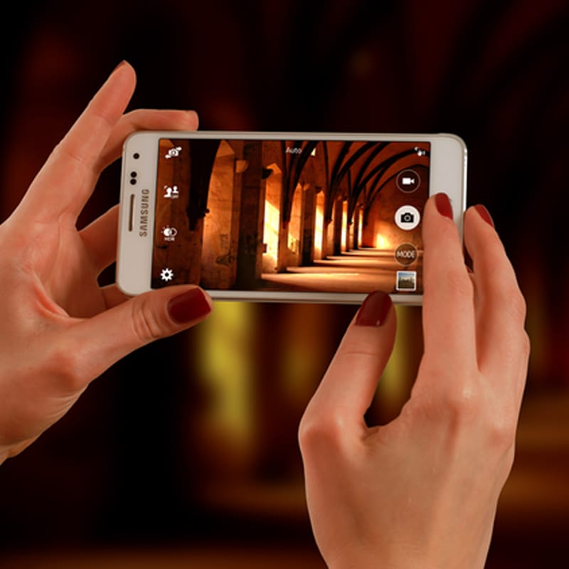 Samsung Smartphone Mockup PSD