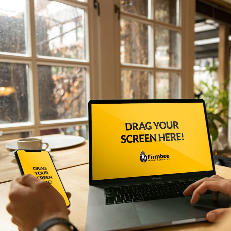 iPhone XS and MacBook Pro Mockup PSD