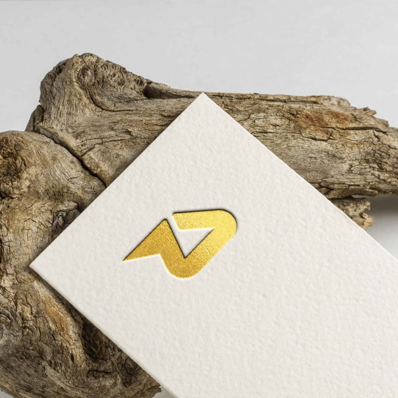 Free Gold Text Logo Mockup