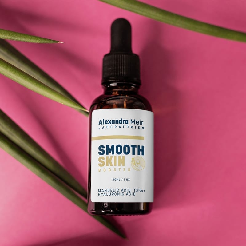 Free Smooth Skin Dropper Bottle Mockup PSD