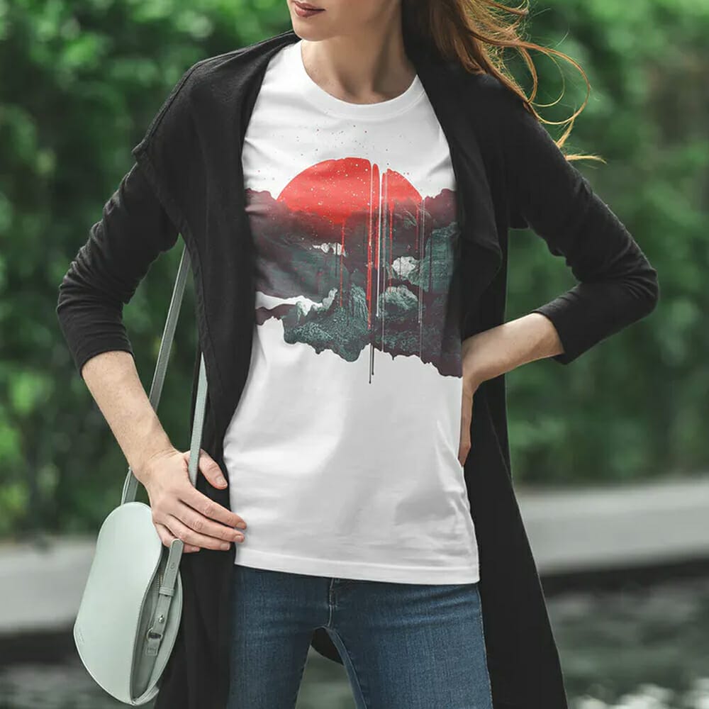 Free Urban T-Shirt Mockup