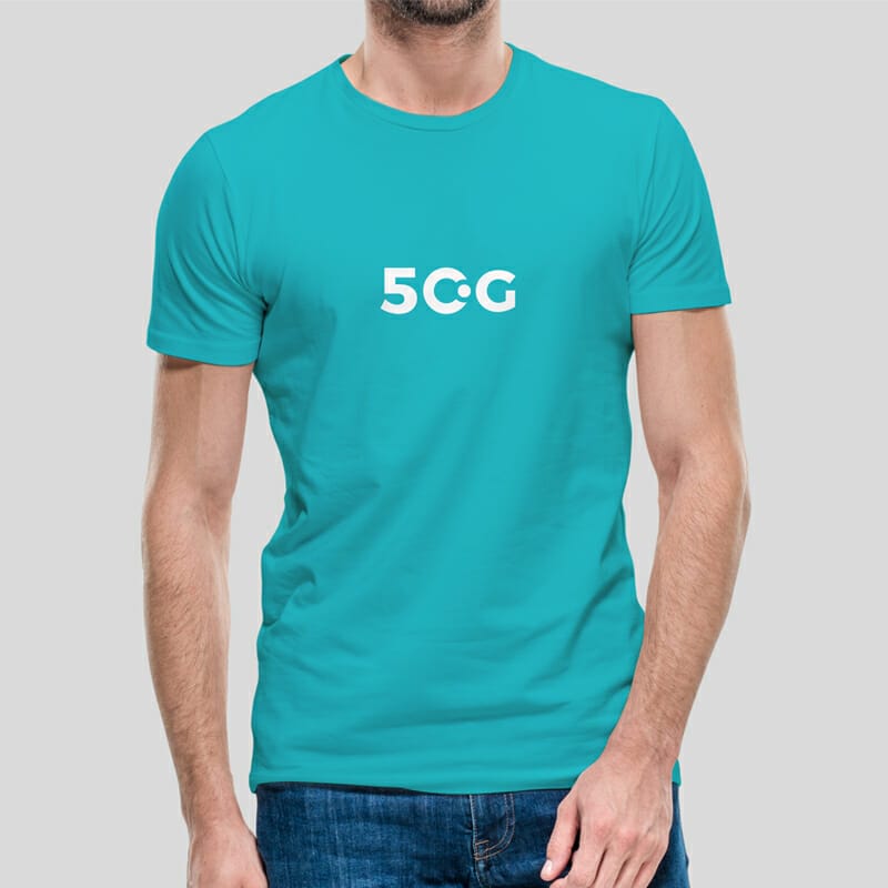 Free Young Man Wearing T-Shirt Mockup PSD