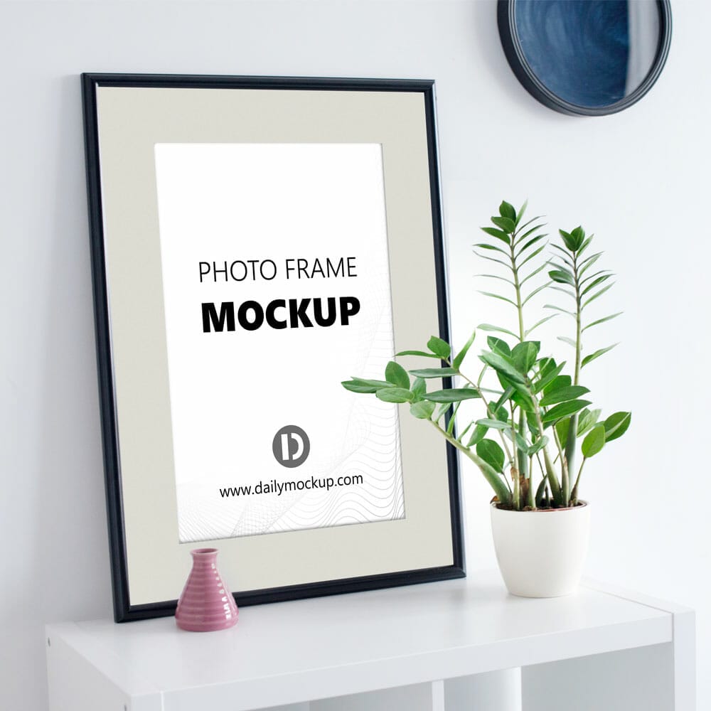 Free Photo Frame Mockup PSD