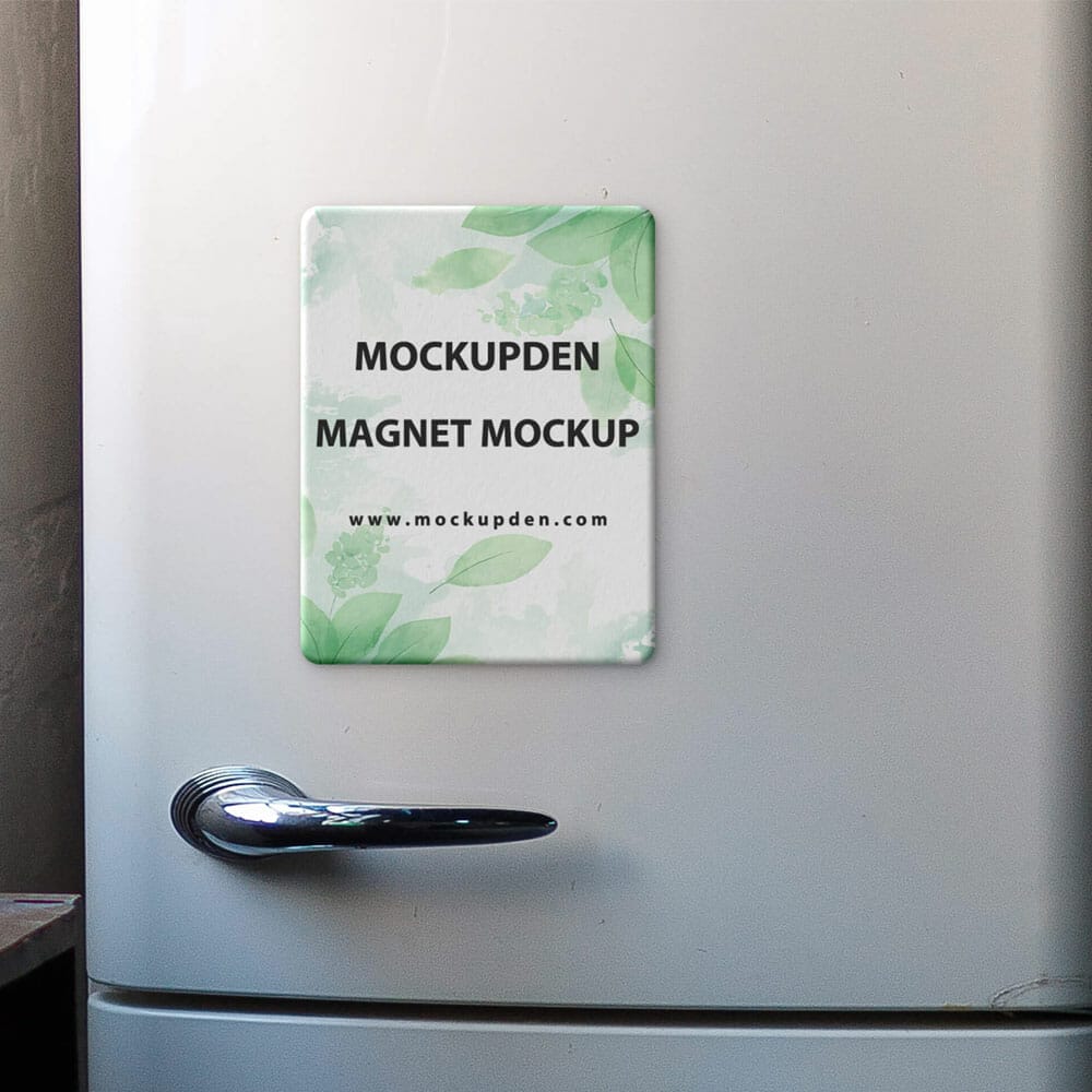 Free Magnet Mockup PSD Template