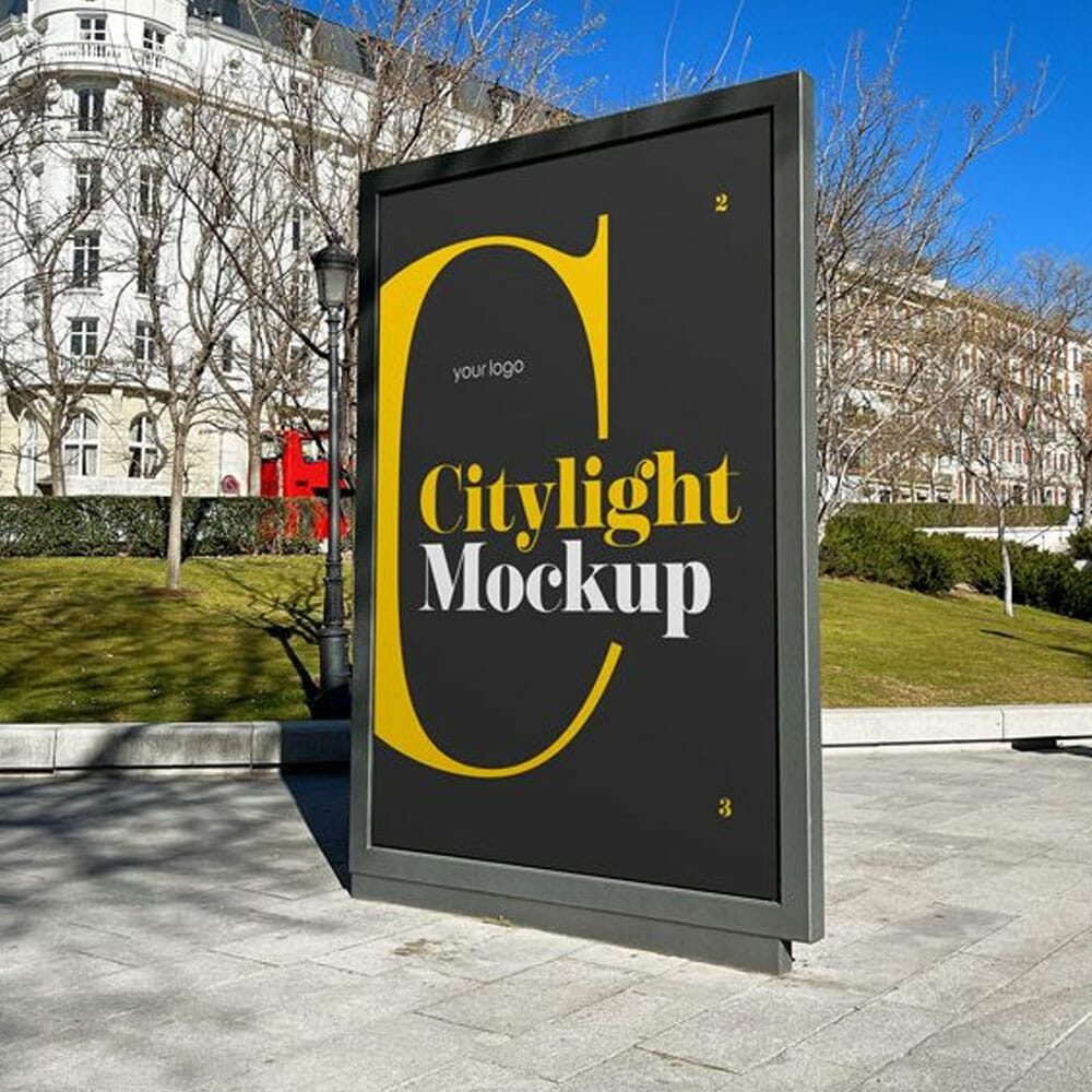 Free City Light Outdoor Advertisement Mockup