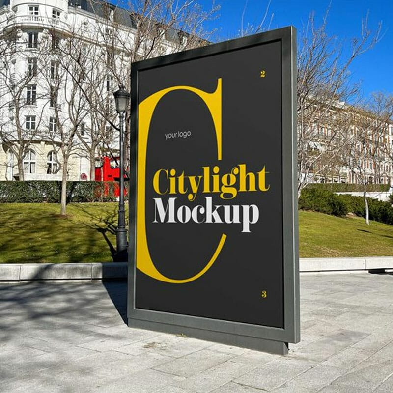 Free City Light Outdoor Advertisement Mockup