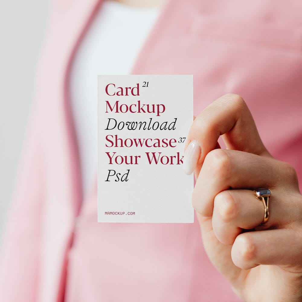 Free Business Women Holding Business Card Mockup PSD